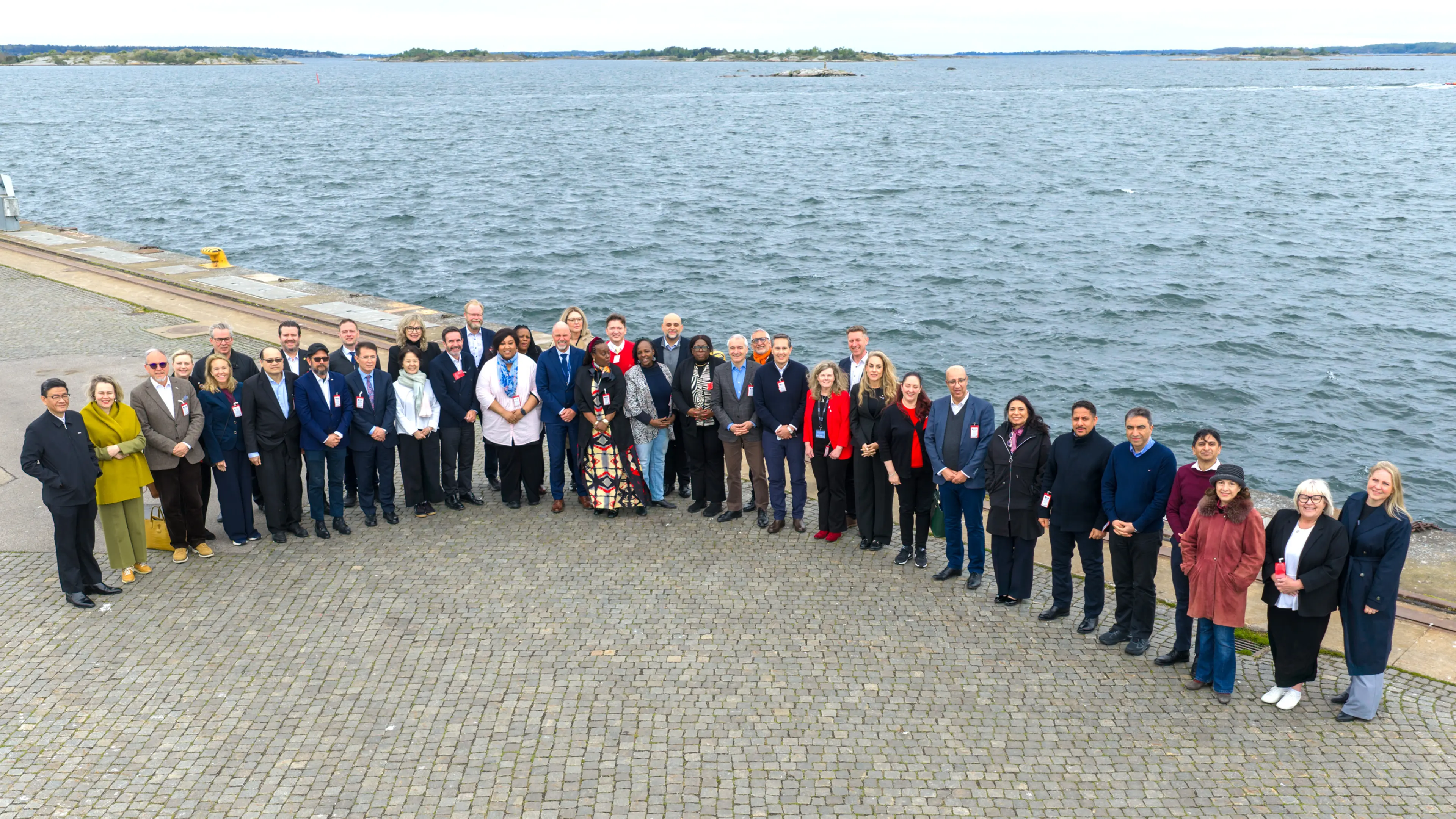 Ambassadörer på besök i Blekinge hos Saab Naval.